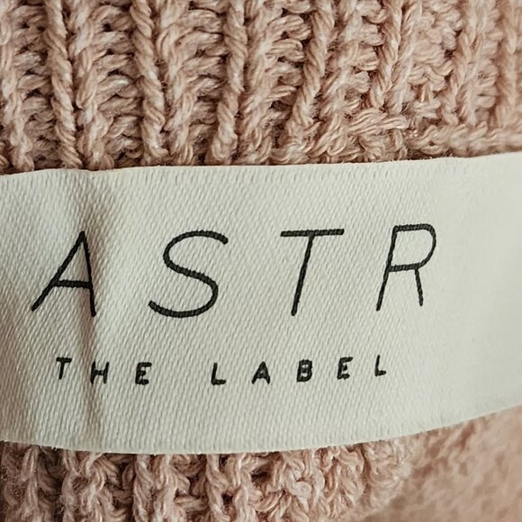 ASTR the Label Dusty Rose Ribbed Knit High Rise Shorts - Picture 3 of 5